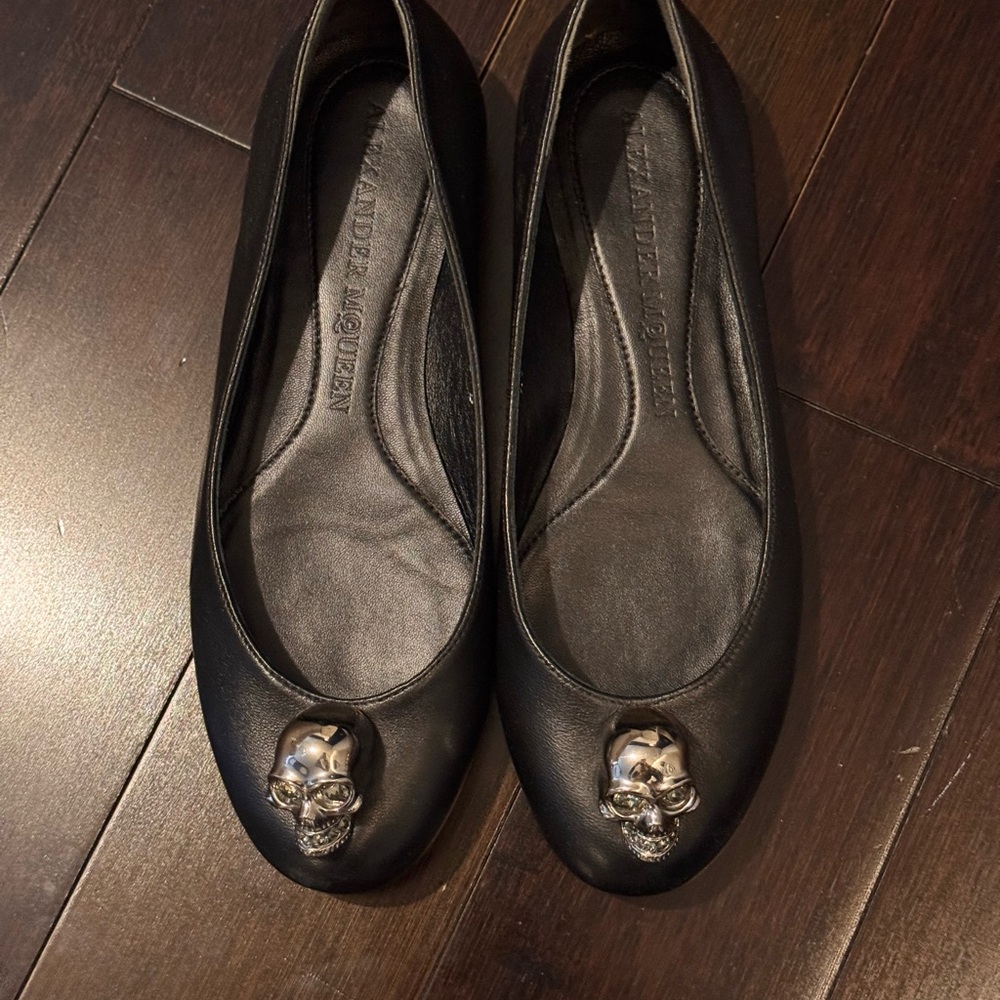 Alexander McQueen Skull Flats